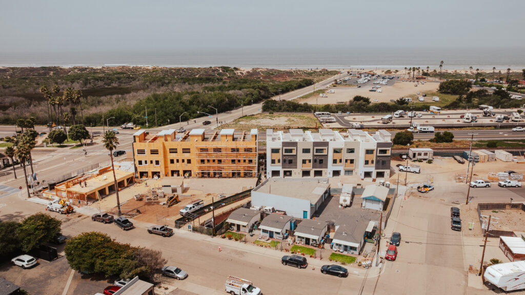 MULTI FAMILY / MIXED USE | 3