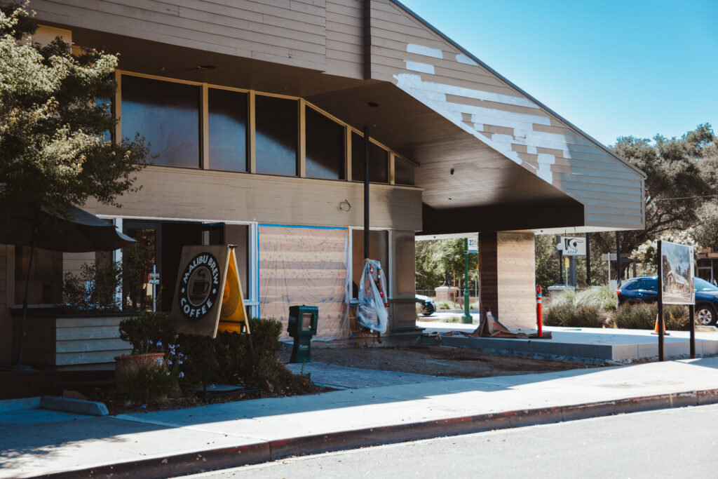 COMMERCIAL / MANUFACTURING | 1